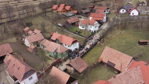 Rimetea Roménia Março 2024 Vista Aérea Povo Húngaro Celebrando Carnaval — Vídeo de Stock