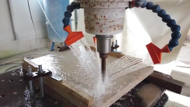 Powolny Ruch Widok Robota Praca Rzeźbie Frezowania Kamieniu Naturalnym — Wideo stockowe