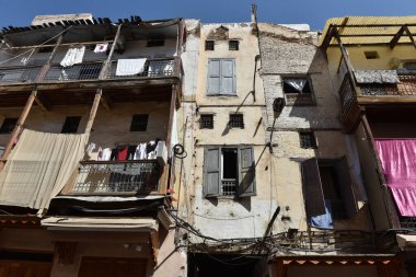 Fez, Fas 'taki Yahudi mahallesinde yıpranmış evler.