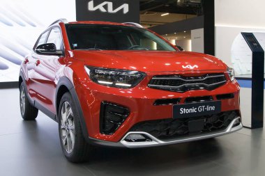 Barselona, İspanya - 14 Mayıs 2023: Kia Stonic GT-Line Barcelona, İspanya 'da 2023 Otomobil Barselona' da sergilenmektedir.