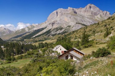 Les Boussardes, Hautes-Alpes, Fransa 'dan Cerces Massif ve Guisane Vadisi.