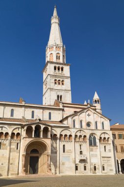 Modena 'daki Ghirlandina Kulesi, Emilia-Romagna, İtalya.