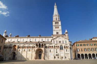 Modena, İtalya - 16 Ağustos 2021: Modena Katedrali, Emilia-Romagna, İtalya.