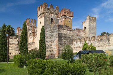 Lazise 'deki Scaliger Kalesi, Veneto, İtalya.