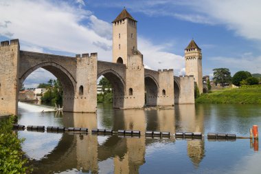 Cahors, Occitania, Fransa 'daki Valentre Köprüsü.