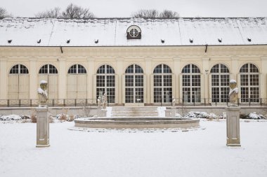 Lazienki Park, Varşova, Polonya 'da Kraliyet Tiyatrosu ve Eski Turuncu.