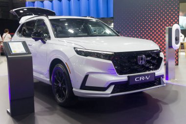 Barcelona, İspanya - 19 Mayıs 2025: Honda CR-V e: HEV İspanya 'nın Barselona şehrinde 2025 Otomobil Barselona' da sergilenmektedir.