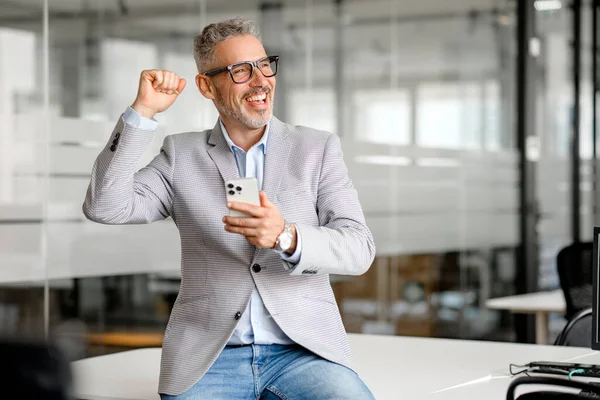 Successful Lucky Mature 50S Businessman Formal Wear Raised Fists Celebrating — Stock Photo, Image
