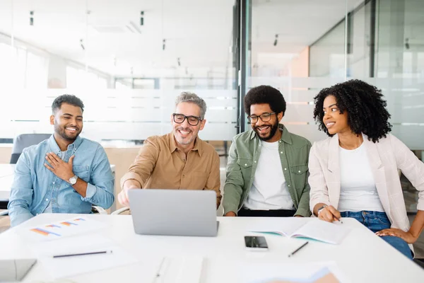 Group Four Diverse Colleagues Laughing Enjoying Light Hearted Moment Meeting — Stock Photo, Image