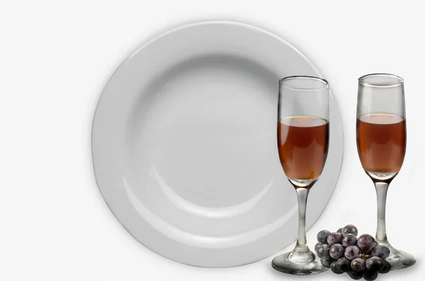 Ιδέα Μαγειρικής Πιάτο Πιάτο Λευκό Φόντο Ποτήρια Κόκκινο Κρασί Και — Φωτογραφία Αρχείου