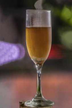 Kutlama içkileri şampanyayla birlikte - Noel ve yeni yıl