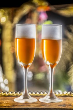 bardak kırmızı şarap yakın çekim