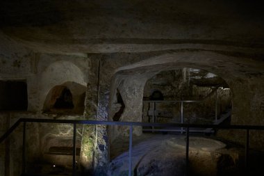 The catacombs form a typical complex of interconnected underground Roman cemeteries that were in use up to the 7th, and possibly the 8th centuries AD