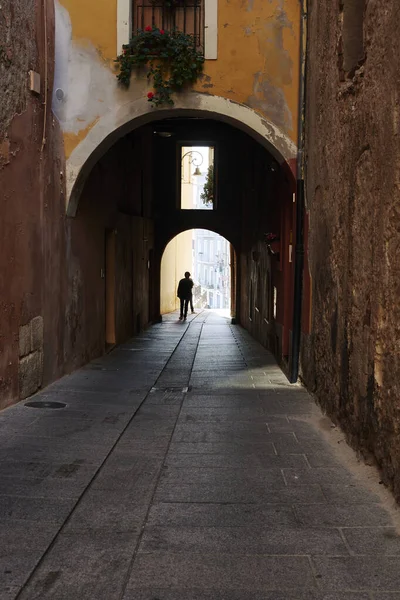 Ludy Spacerujące Starym Mieście Nazwie Zamek Cagliari Sardynia Włochy — Zdjęcie stockowe