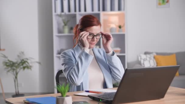 Portrait Cute Woman Glasses Doing Computer Work While Sitting Home — Stock Video