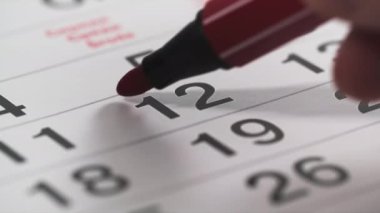 planlayıcı, kırmızı işaret takvimdeki numaraları siler, yakın plan