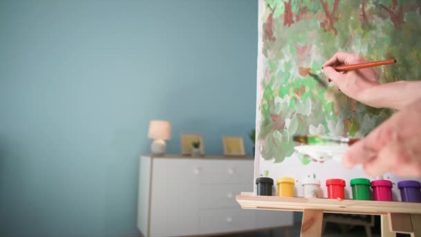 Креативне Хобі Творча Художниця Малює Картини Фарбами Пензлями Використовує Віарні — стокове відео