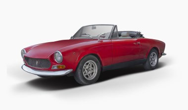 Fiat 124 Spor Örümcek arabası beyaz arkaplanda izole edildi