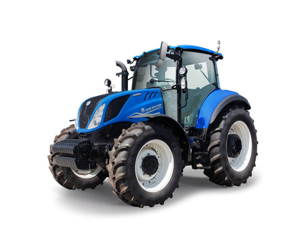 Новый трактор Holland T5 изолирован на белом фоне