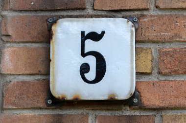 Amsterdam 'daki 5 numaralı evi kapatın Hollanda 2-4-2022