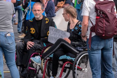 Hollanda 14-3-2022 Schiphol Havaalanında İsyan Eylemi