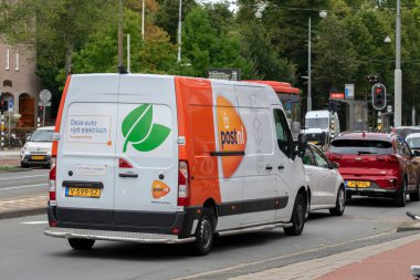 Elektronik Posta Minibüsü Amsterdam 'da Hollanda 20-9-2022