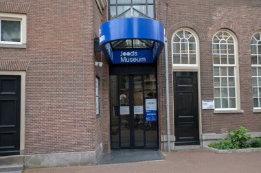 Yahudi Tarihi Müzesi 'ne Giriş Amsterdam Hollanda 28-7-2022