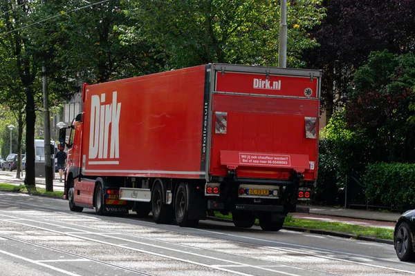 Dirk Supermarket Company Truck Amsterdamie Holandia 2022 — Zdjęcie stockowe
