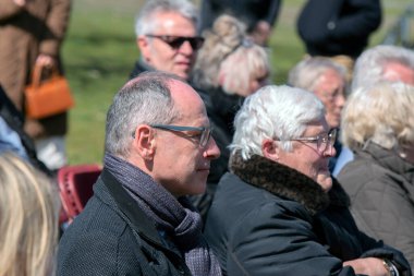 LHBTIQ ONS Avrotros Teknesi Amsterdam 'da Teknelerle Eşcinsel Kanal Geçidi' nde 6-8-2022