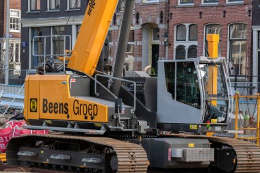 Hollanda 8-2-2022 Amsterdam 'da Beens' ten gelen makineler sürünüyor.
