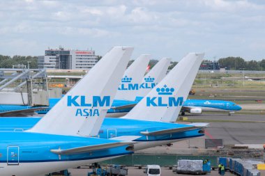 Schiphol Havaalanındaki Çoklu KLM Uçakları Hollanda 26-5-2022