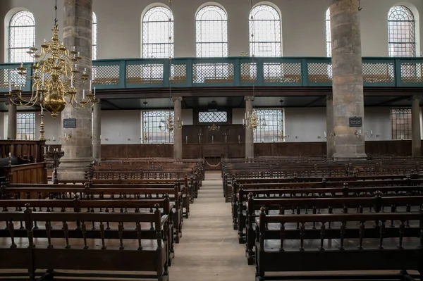 Wiele Ławek Portugalskiej Synagodze Amsterdamie Holandia 2022 — Zdjęcie stockowe