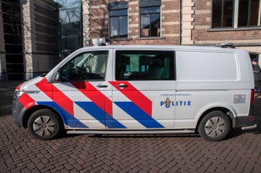 Polis minibüsü Hilversum 'da Hollanda 23-2-2022