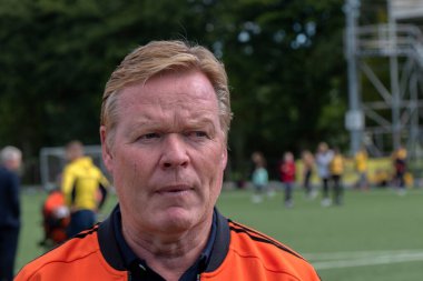 Portre Ronald Koeman Amsterdam 'daki Johan Cruijff Vakfı' nın açılış gününde 21-9-2022