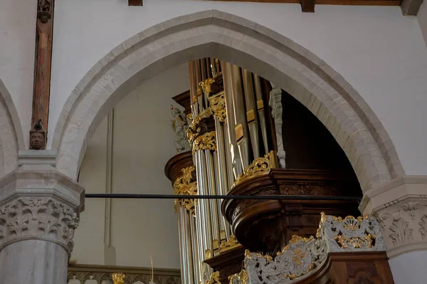 Όργανο Στο Παρασκήνιο Μέσα Στην Παλιά Εκκλησία Στο Άμστερνταμ Της — Φωτογραφία Αρχείου