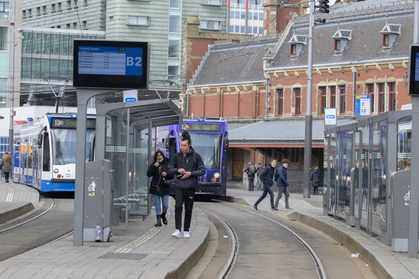 Personnes Marchant Gare Centrale Amsterdam Pays Bas 2022 — Photo