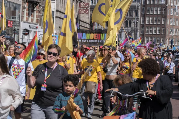 在荷兰阿姆斯特丹举行的骄傲步行和示威活动 — 图库照片