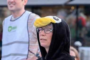 Schiphol Havaalanı 'ndaki Gösteri İsyanı' nda Protestocu Penguen Süiti 14-5-2022