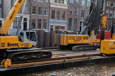 Amsterdam 'daki Herengracht Kanalında Tadilat 8-2-2022