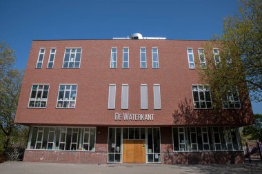 Amsterdam 'daki De Waterkant Okulu Hollanda 24-3-2022