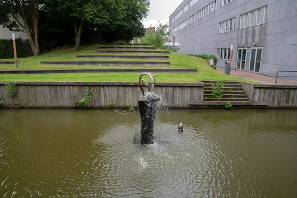 Estatua Goede Verzorging Van Een Zwerfsteen Amsterdam Holanda 2022 — Foto de Stock