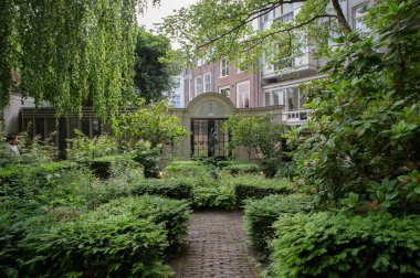 Amsterdam Huis Marsilya Müzesi 'ndeki Bahçe Hollanda 17-6-2022