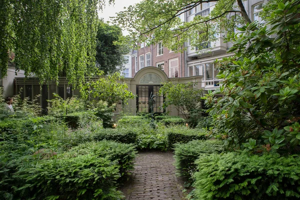 stock image The Garden At The Huis Marseille Museum At Amsterdam The Netherlands 17-6-2022