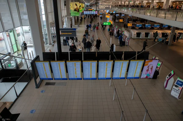 Time Table Screens Hall Departures Schiphol Airport Netherlands 2022 — Stock Photo, Image