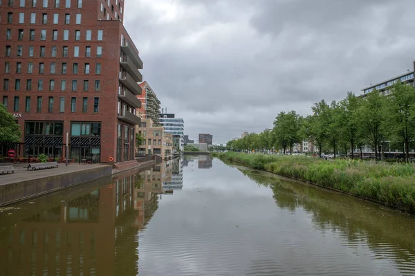 Widok Mostu Lexa Van Deldenbruga Amsterdamie Holandia 2022 — Zdjęcie stockowe