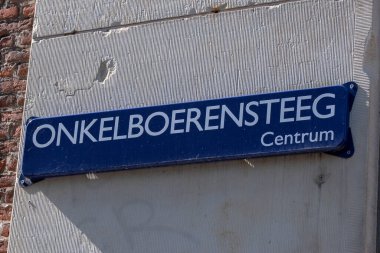 Amsterdam 'da Sokak İşareti Onkelboerensteeg Hollanda 23-6-2022