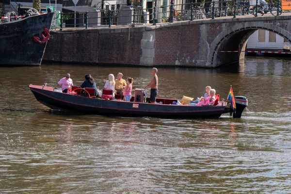 Touring Boat Gaypride Canal Parade Con Barche Amsterdam Paesi Bassi — Foto Stock