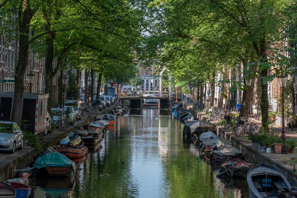从阿姆斯特丹的Raamgracht运河大桥看荷兰23 2022 — 图库照片