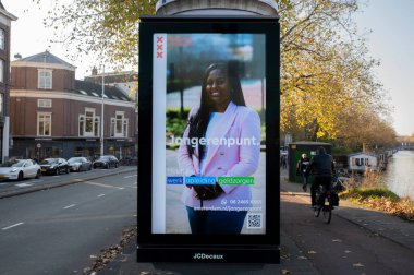 Amsterdam 'da Billboard Gemeent Amsterdam Jongerenpunt 14-11-2022 Hollanda