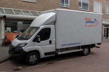 Amsterdam 'da Regio Express Teslimat Treni Hollanda 13-3-2024